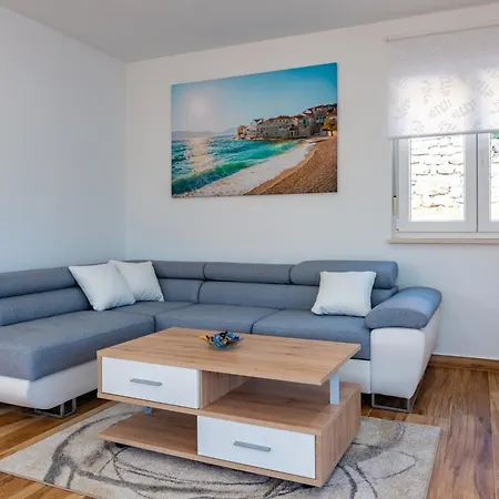 Casa B With Swimming Pool And Private Parking Villa Mucici